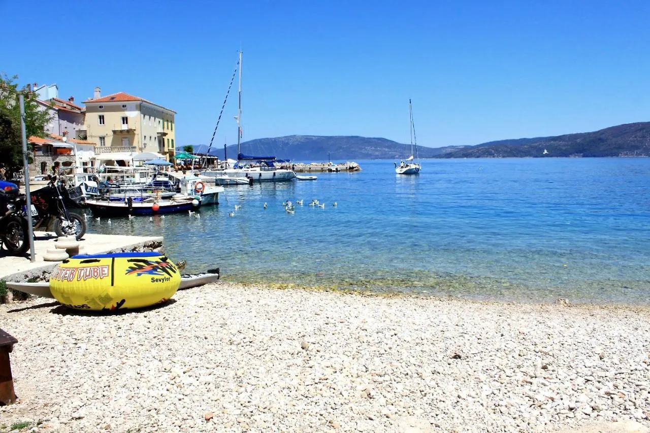 Apartments By The Sea Valun, Cres - 20860  Valun