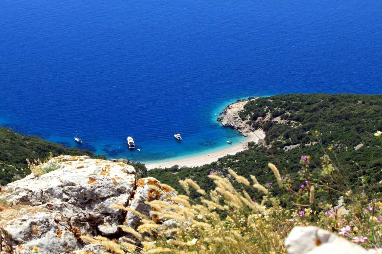 Apartments By The Sea Valun, Cres - 20860 Croatia